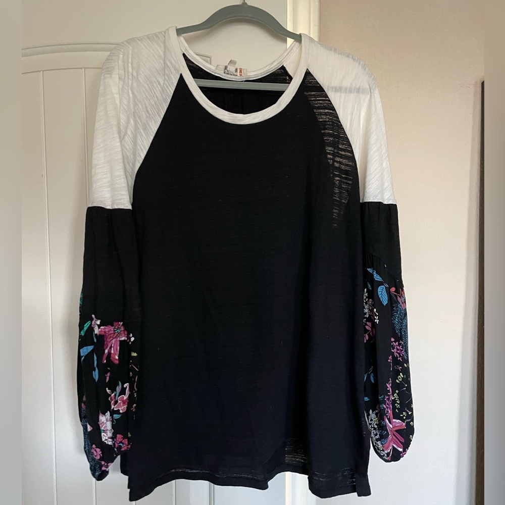 Black With White and floral Sleeves! 💐